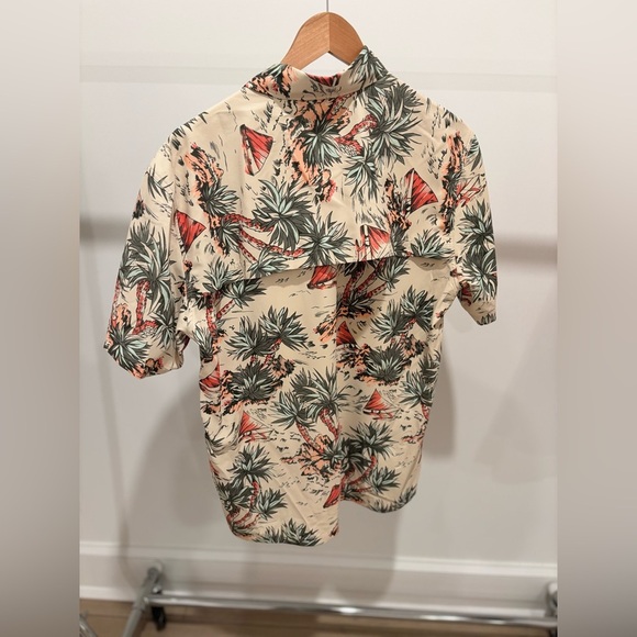 Faherty Men's Tropical Print Shirt - Red and Green on Cream Sport Fishing - Picture 2 of 3